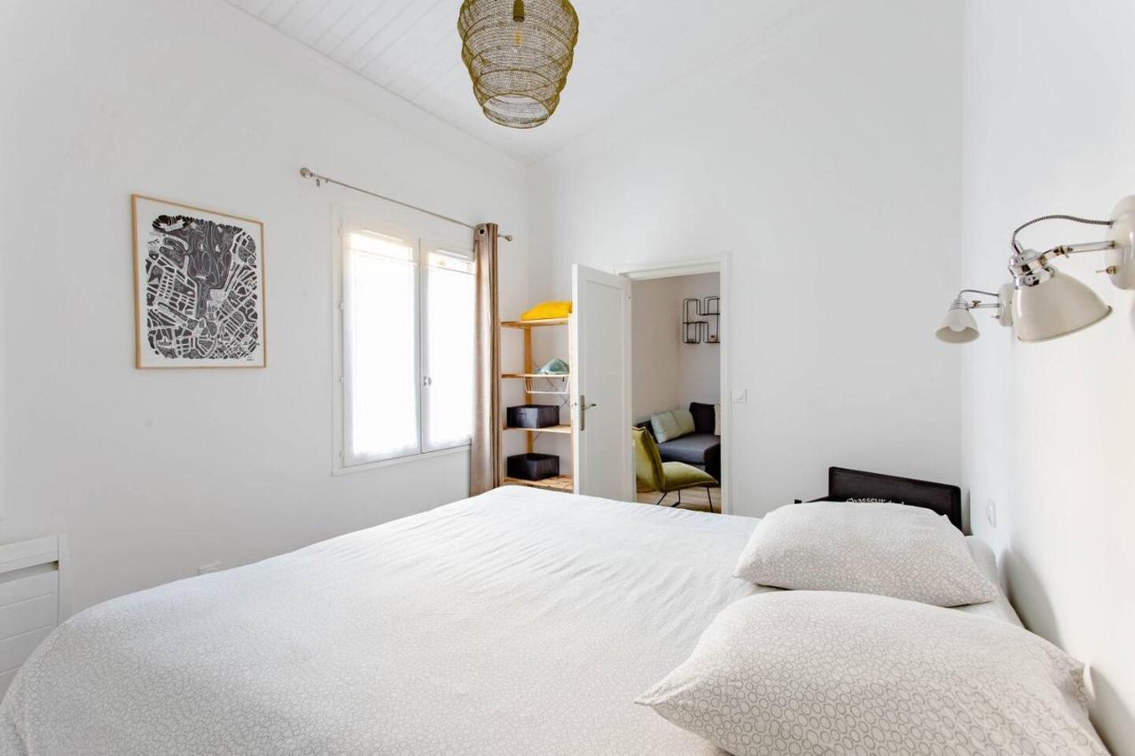 لا روشيل Superbe Duplex De 70M2 Avec 2 Chambres En Hyper Centre Au Calme Sur Cour Classe 3 Etoiles Avec Parking En Option المظهر الخارجي الصورة